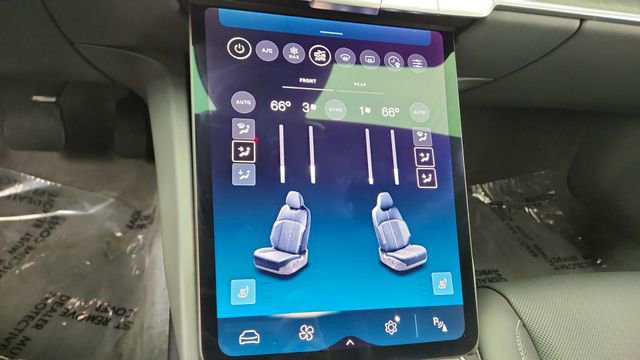 Used 2024 Lucid Air Pure RWD image 47