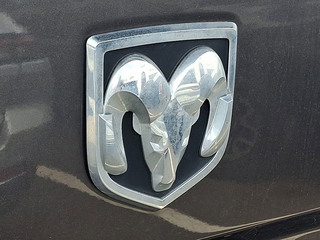 Used 2015 RAM 3500 Laramie AWD/4WD image 9