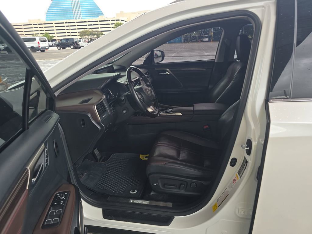 Used 2019 Lexus RX 350L Luxury w/ Accessory Package FWD image 8