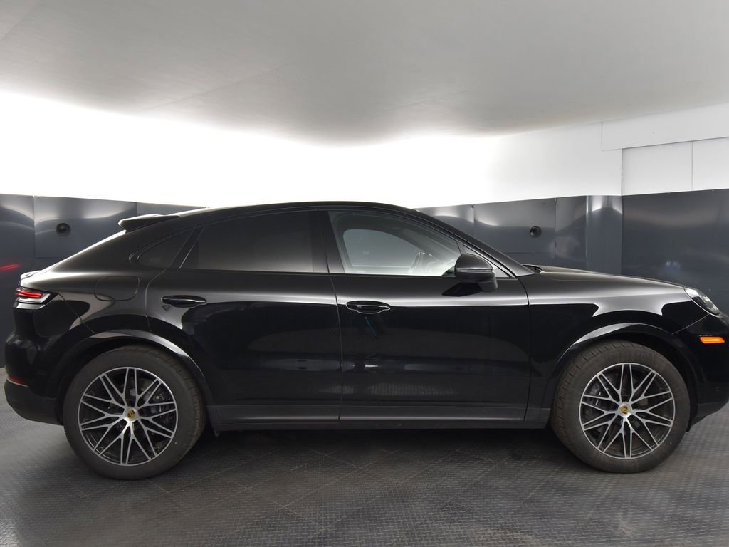 Used 2024 Porsche Cayenne Coupe image 8