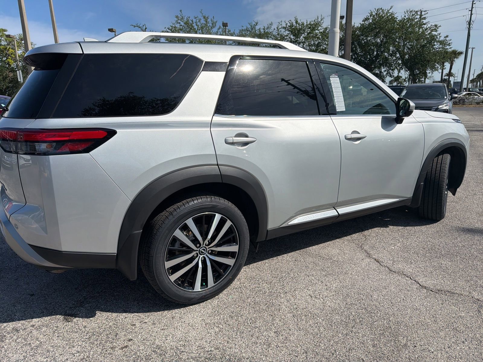 Certified 2024 Nissan Pathfinder Platinum w/ Cargo Package AWD/4WD image 6