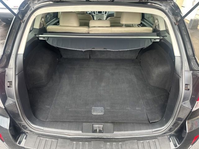 Used 2013 Subaru Outback 2.5i Limited w/ Moonroof Pkg AWD/4WD image 17