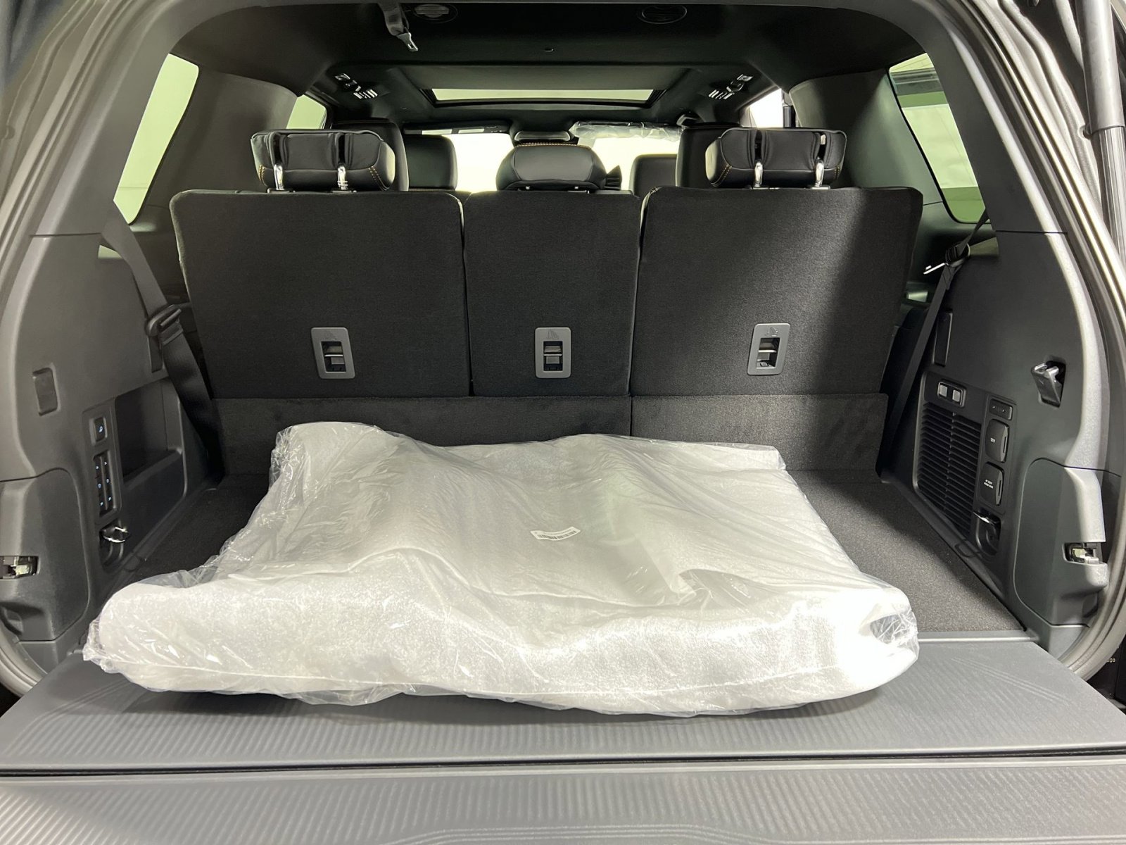 New 2025 Ford Expedition Tremor image 27