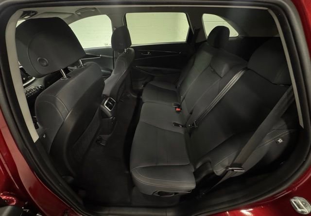 Used 2017 Kia Sorento LX image 12