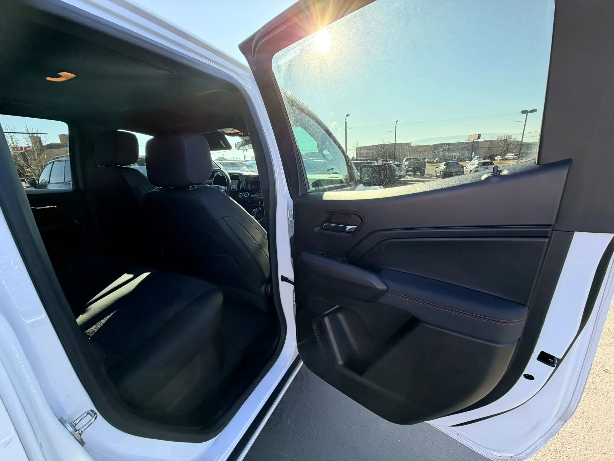 Used 2023 Chevrolet Colorado Z71 w/ Advanced Trailering Package image 24