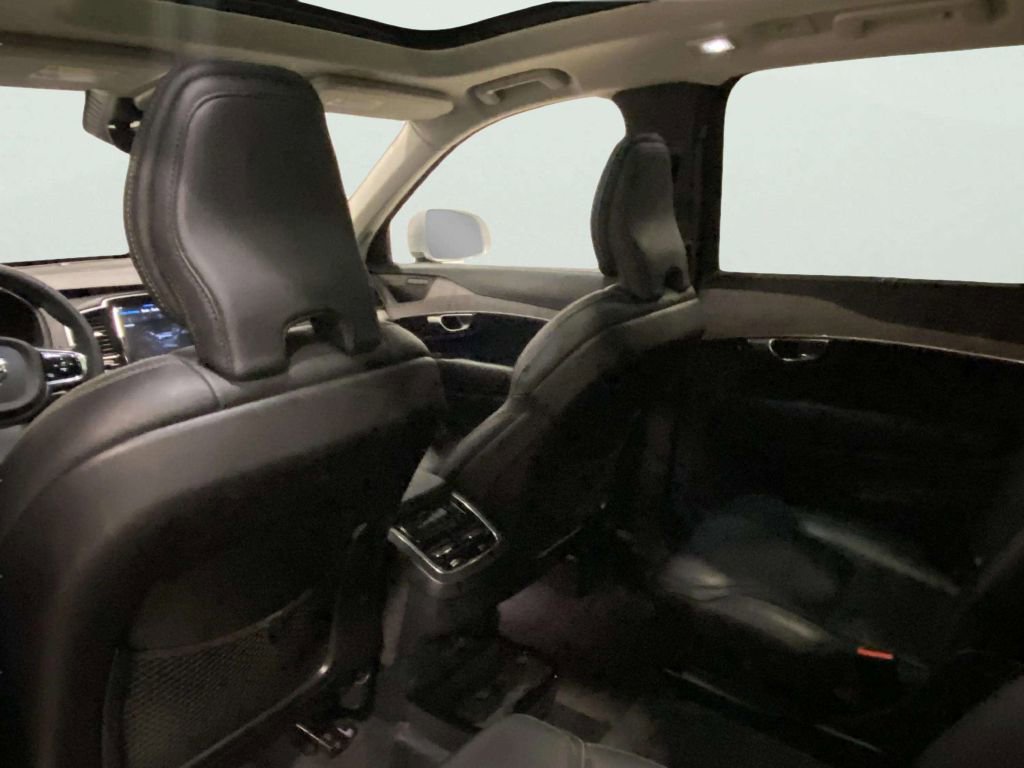 Used 2023 Volvo XC90 B6 Ultimate image 21