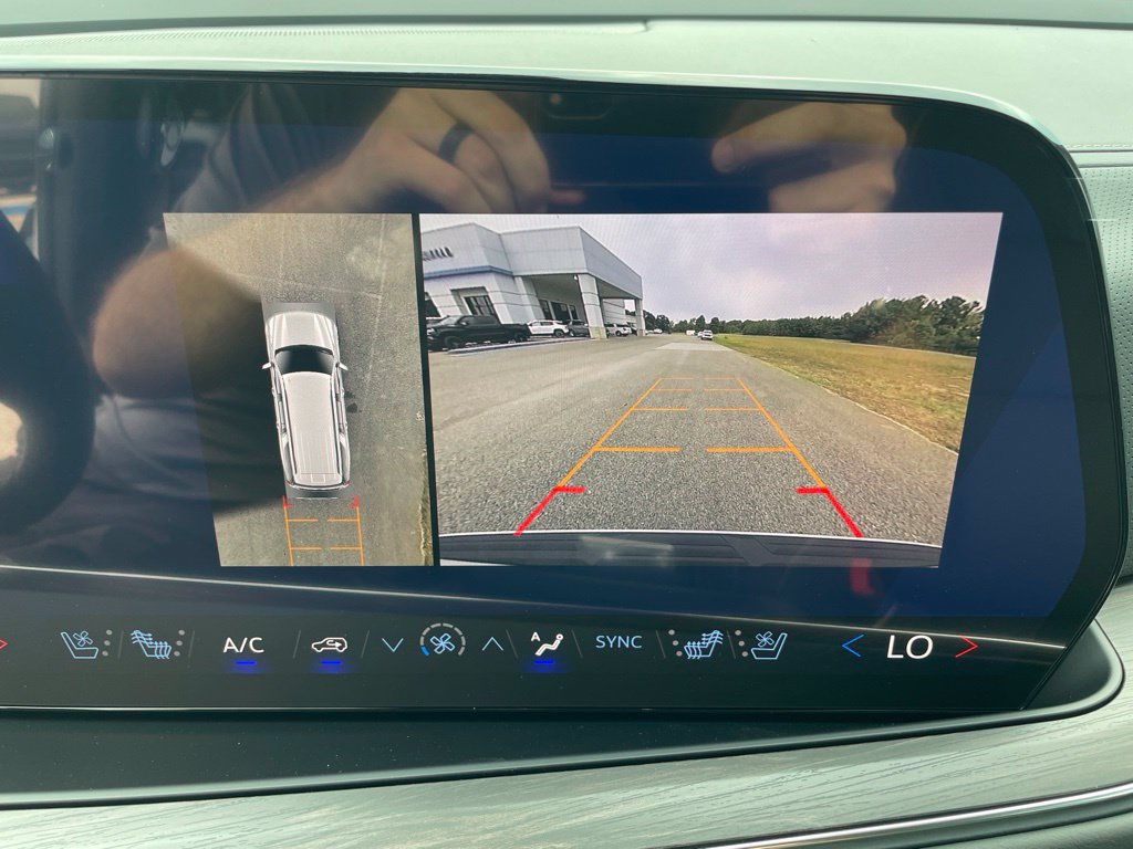 New 2026 Chevrolet Suburban Premier AWD/4WD image 29