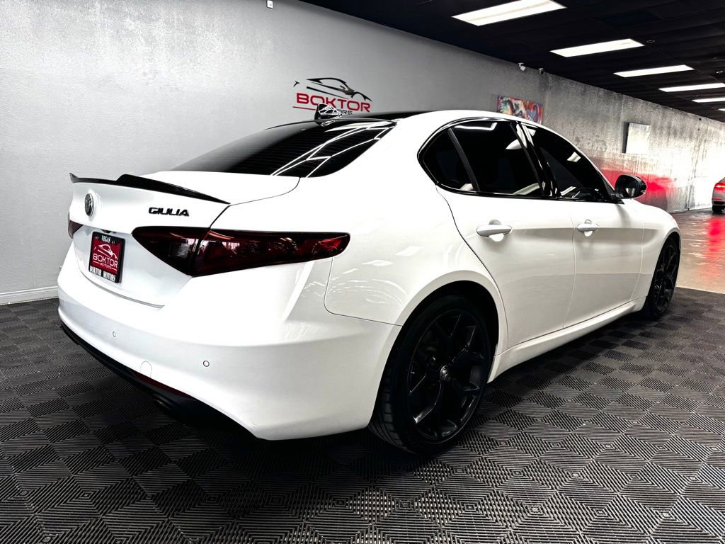 Used 2019 Alfa Romeo Giulia Ti w/ Nero Edizione image 14