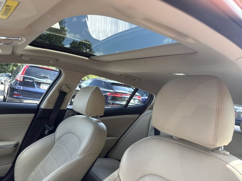 Used 2022 Kia Stinger GT2 AWD/4WD image 16