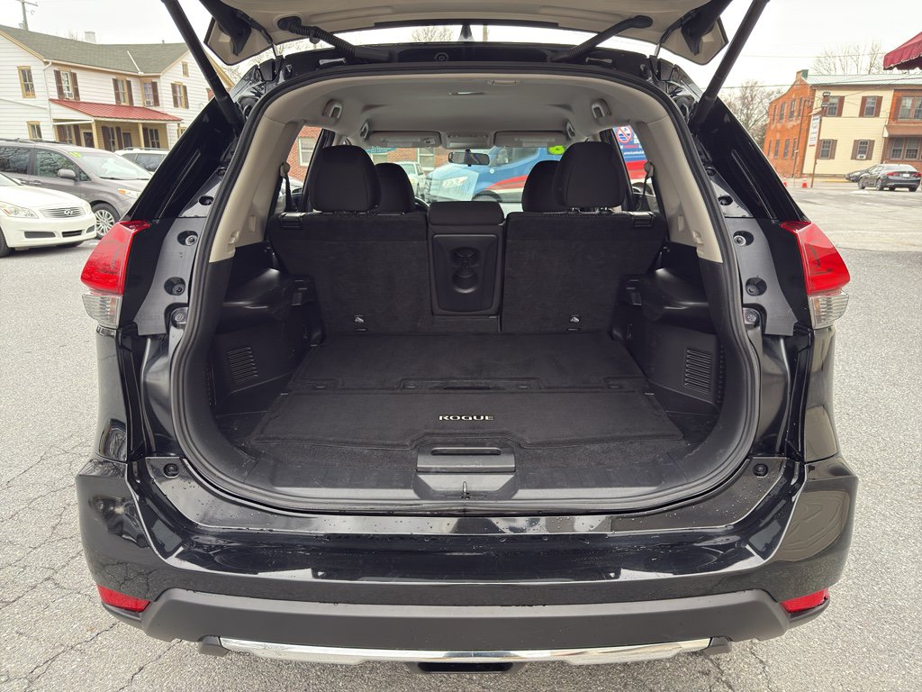 Used 2018 Nissan Rogue SV AWD/4WD image 26