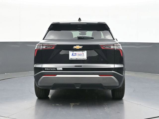 New 2026 Chevrolet Equinox LT w/ Safety and Technology Package FWD image 8