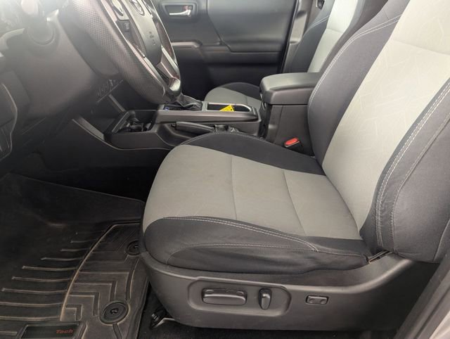 Used 2021 Toyota Tacoma TRD Off-Road w/ Technology Package AWD/4WD image 12