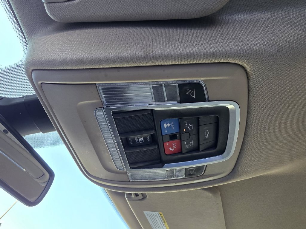 Used 2019 RAM 1500 Laramie AWD/4WD image 26