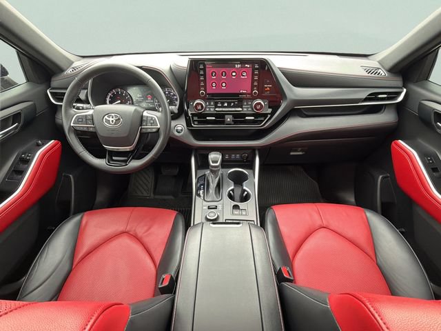 Used 2022 Toyota Highlander XSE AWD/4WD image 33