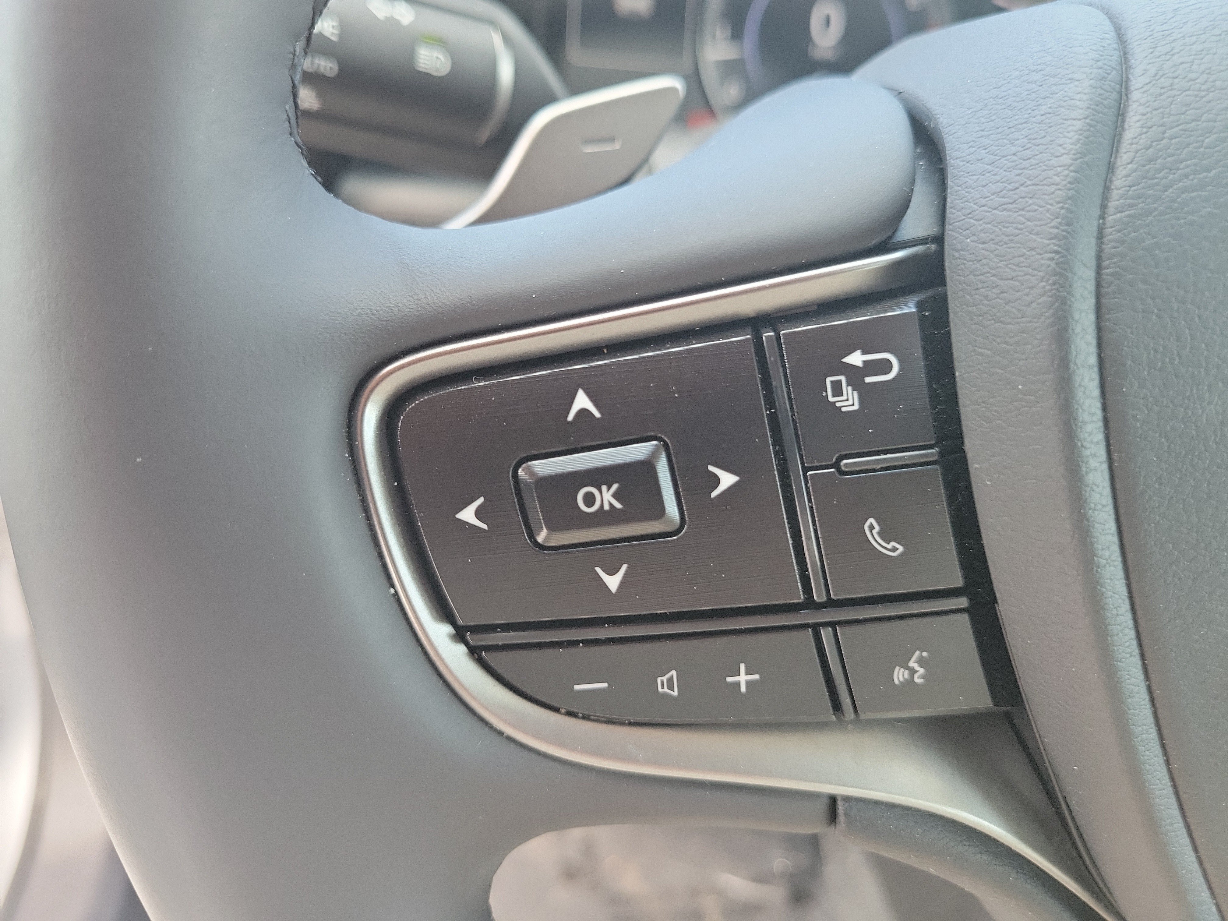 Certified 2023 Lexus ES 250 w/ Premium Package AWD/4WD image 26