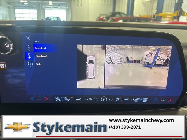 New 2026 Chevrolet Suburban Premier image 27