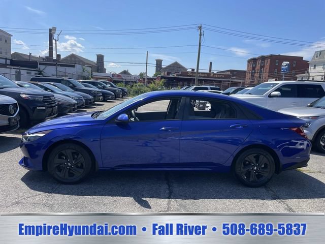 Used 2023 Hyundai Elantra SEL FWD image 8
