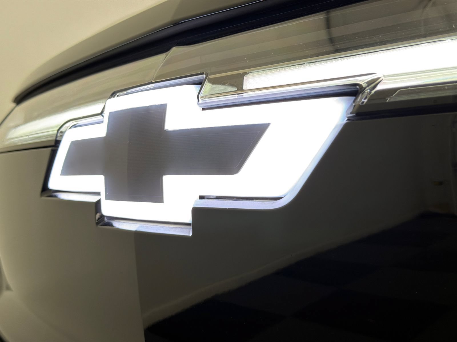 Used 2025 Chevrolet Silverado EV RST AWD/4WD image 14