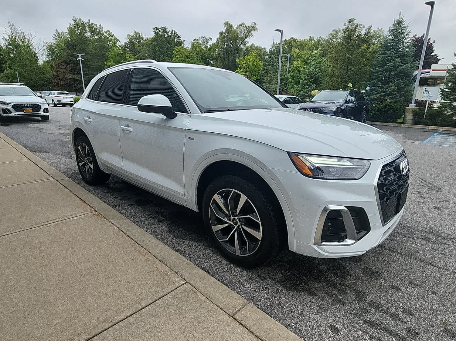 Certified 2024 Audi Q5 2.0T Premium Plus w/ Premium Plus Package AWD/4WD image 5