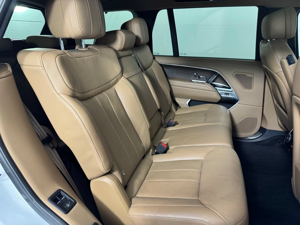 Used 2023 Land Rover Range Rover Long Wheelbase SE AWD/4WD image 25