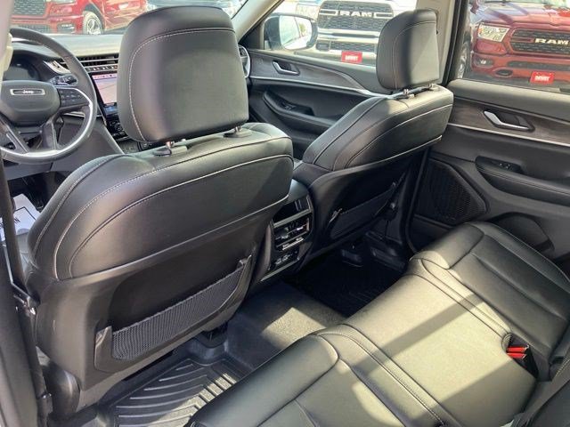 Certified 2024 Jeep Grand Cherokee Limited w/ Black Appearance Package AWD/4WD image 22