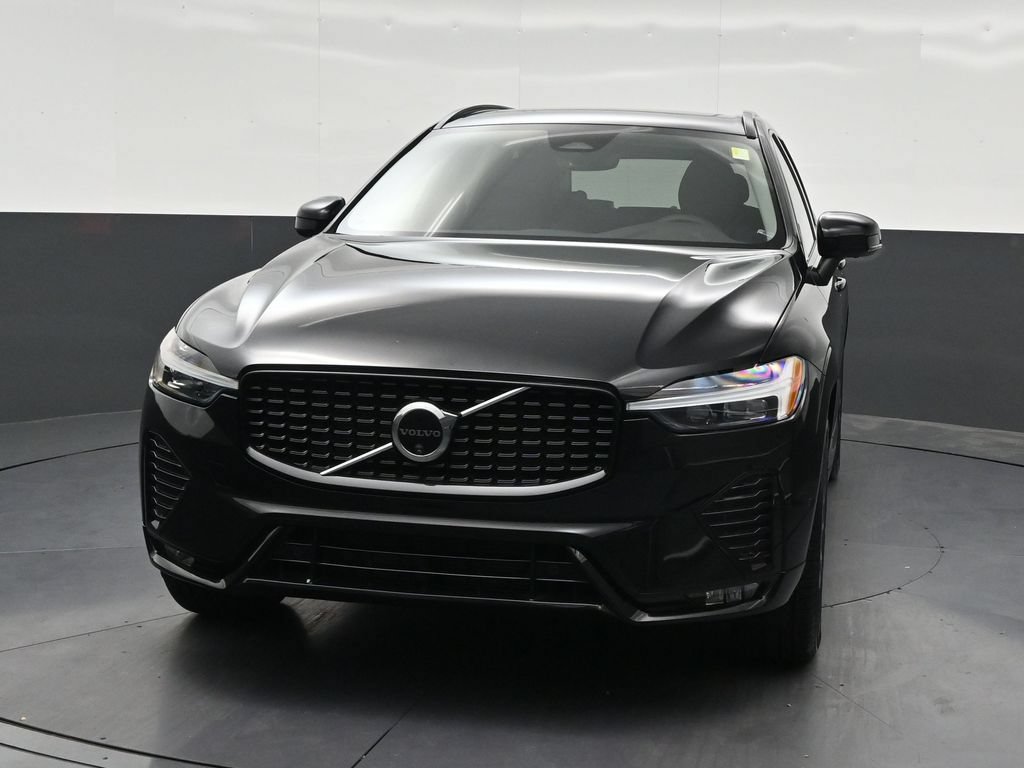 Certified 2024 Volvo XC60 B5 Plus AWD/4WD image 9