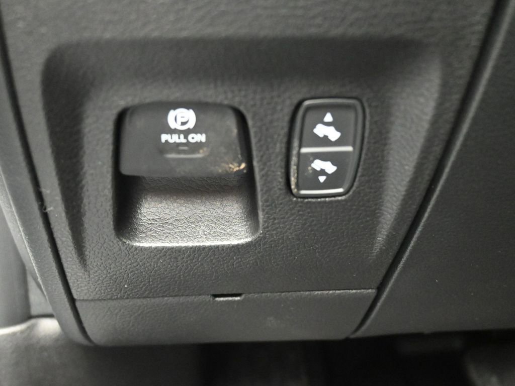 New 2026 RAM 1500 Laramie AWD/4WD image 18