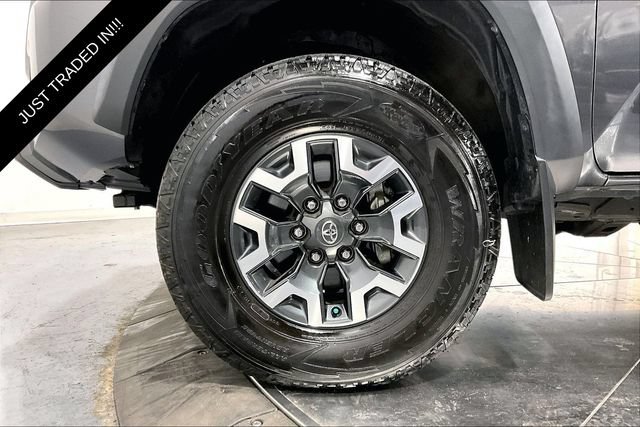 Used 2021 Toyota Tacoma TRD Off-Road w/ Technology Package AWD/4WD image 5
