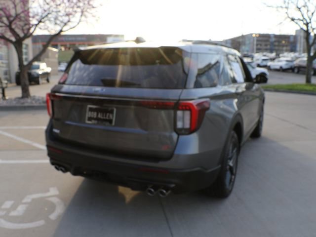 Used 2025 Ford Explorer ST AWD/4WD image 5