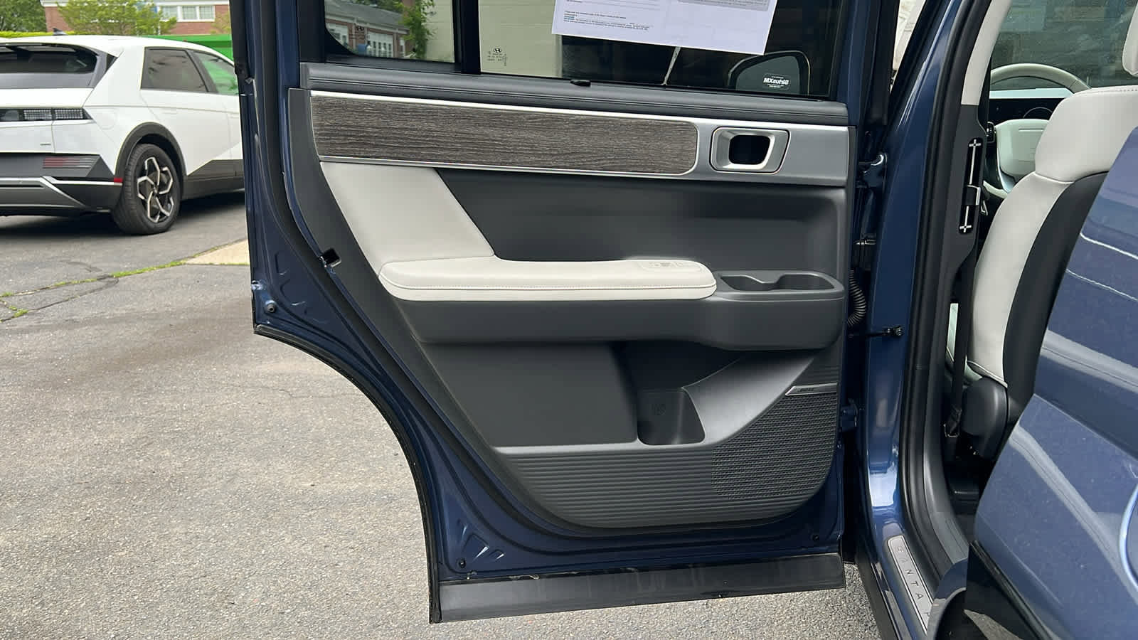 Used 2025 Hyundai Santa Fe Calligraphy image 24