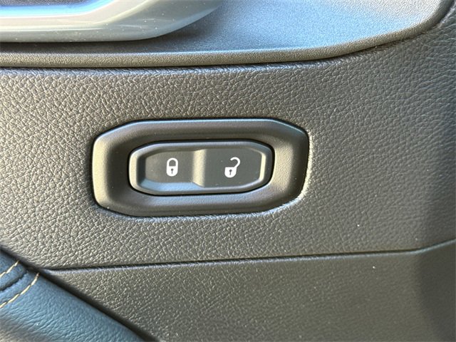 Used 2022 Jeep Gladiator Overland image 20