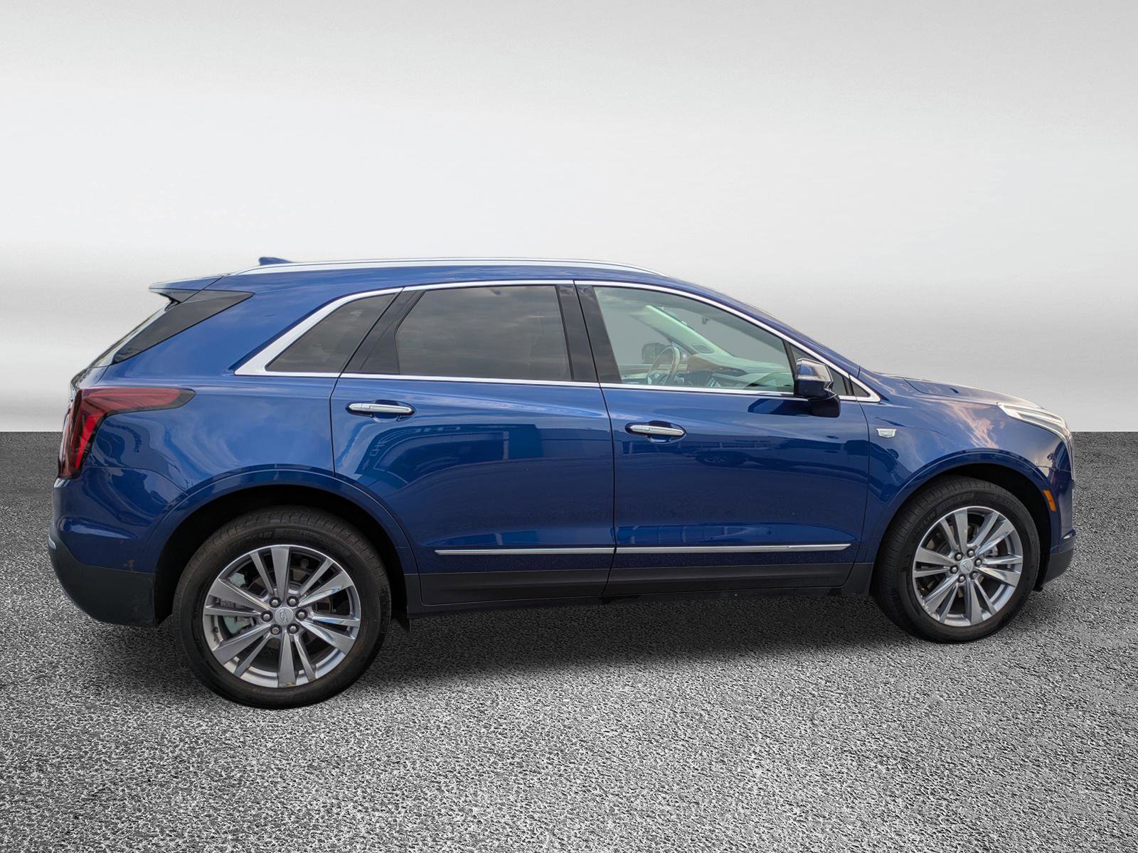 Certified 2023 Cadillac XT5 Premium Luxury w/ LPO, Floor Liner Package FWD image 25