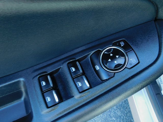 Used 2023 Ford Edge SEL image 25