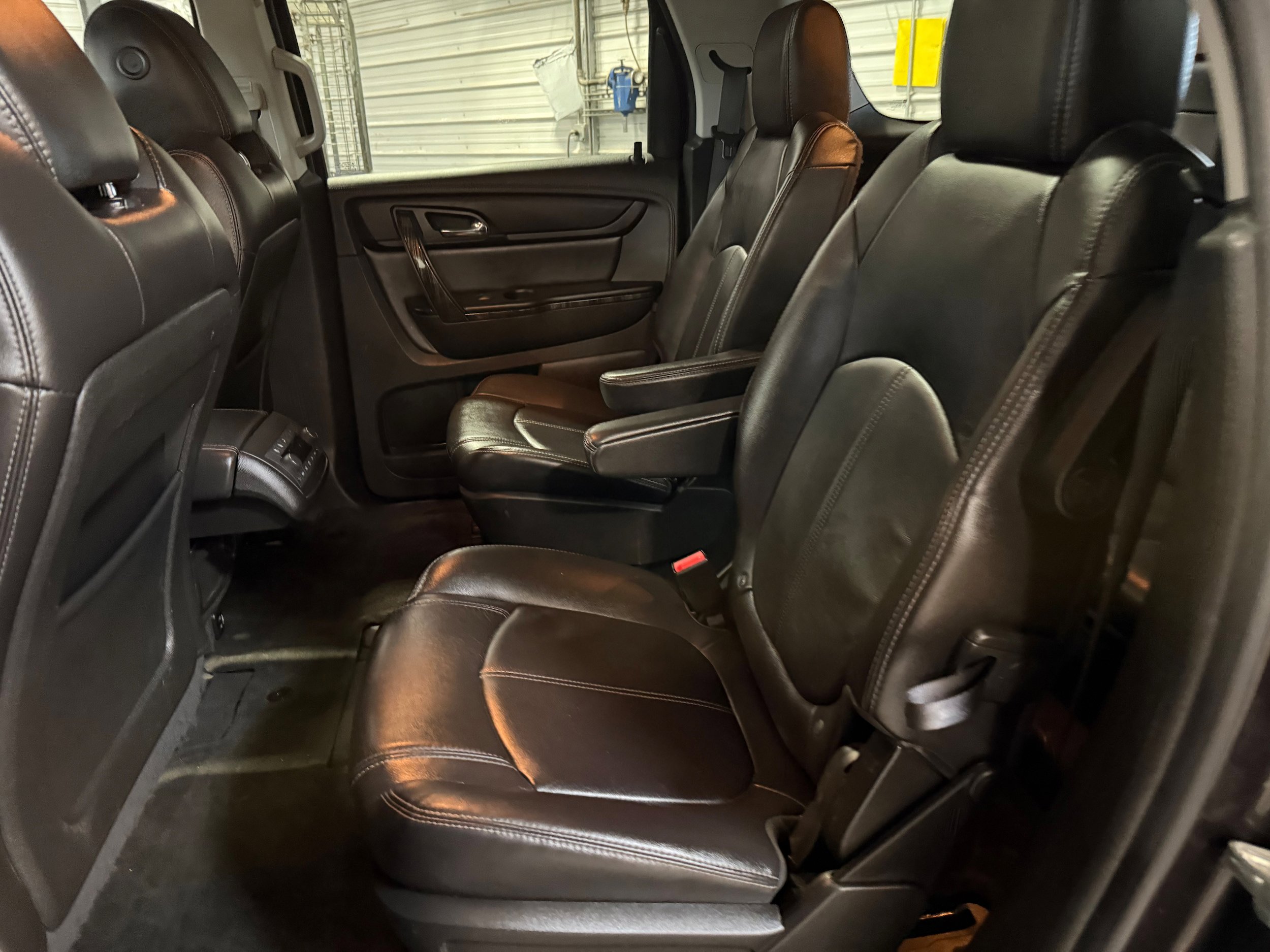 Used 2017 GMC Acadia Limited SLT image 33