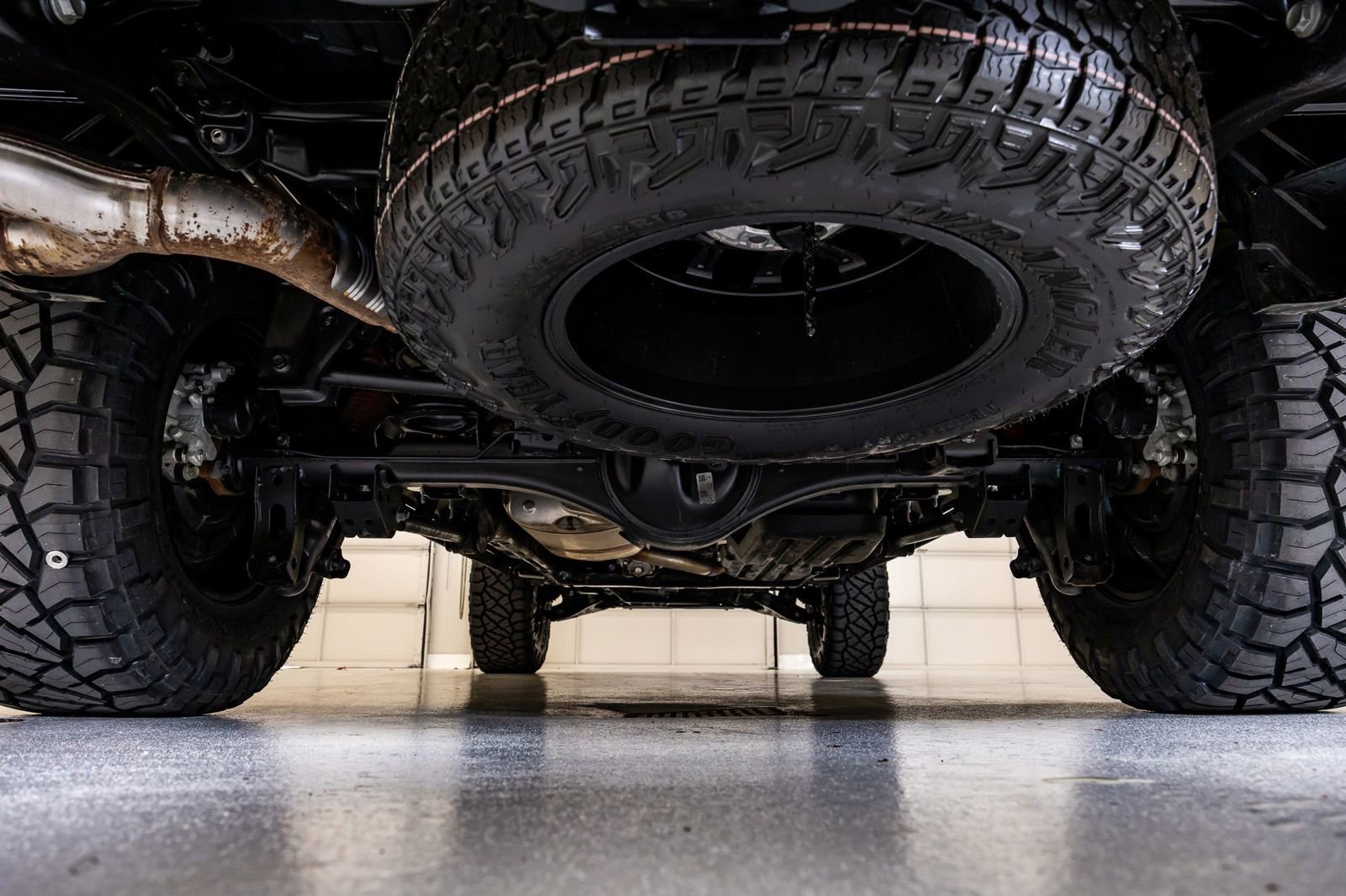 Used 2025 Toyota Tacoma TRD Pro AWD/4WD image 15