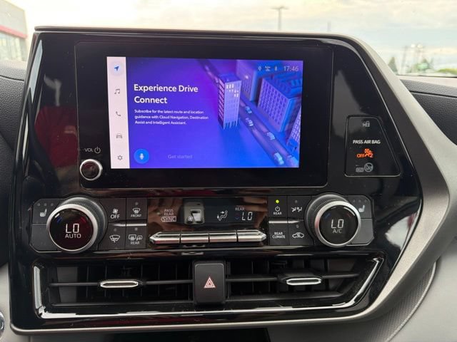 Used 2023 Toyota Highlander XLE FWD image 24