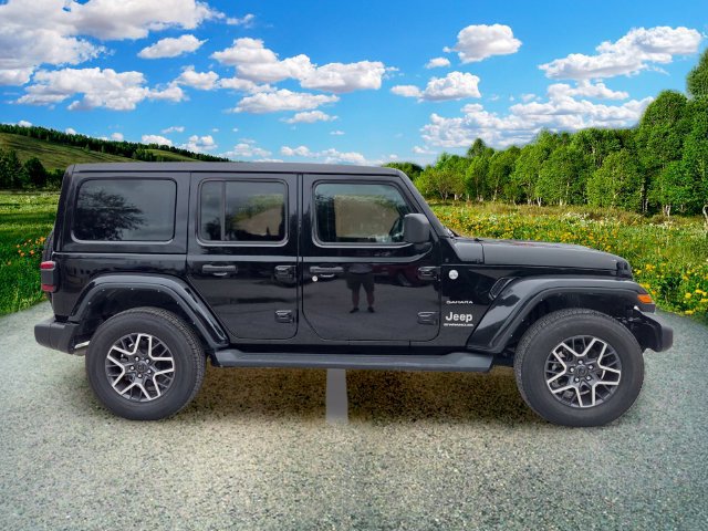 Used 2024 Jeep Wrangler Unlimited Sahara AWD/4WD image 7