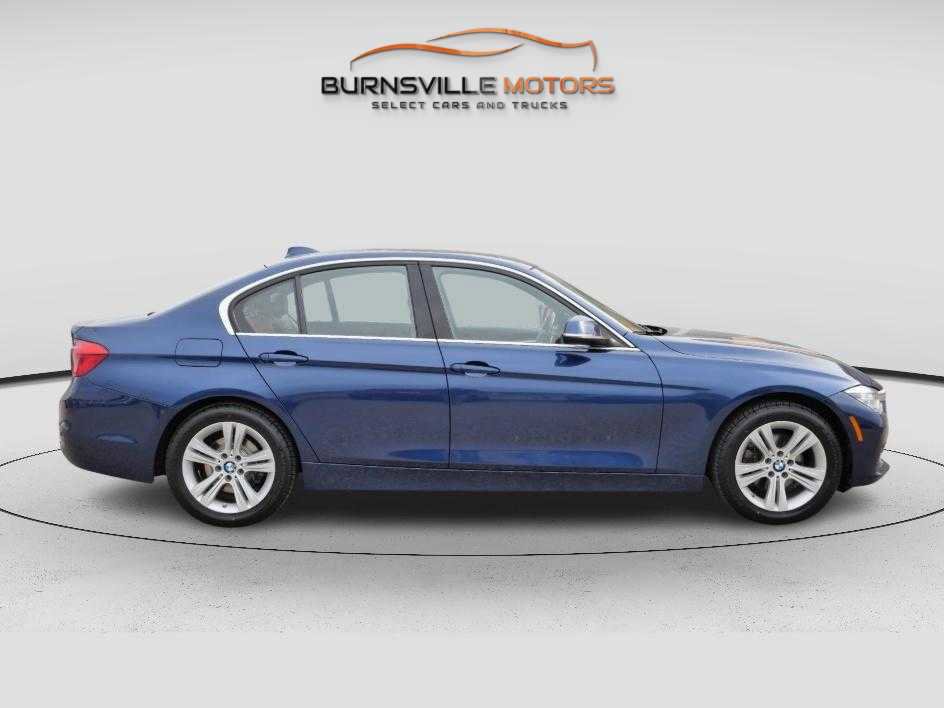 Used 2018 BMW 330i xDrive Sedan w/ Premium Package image 8