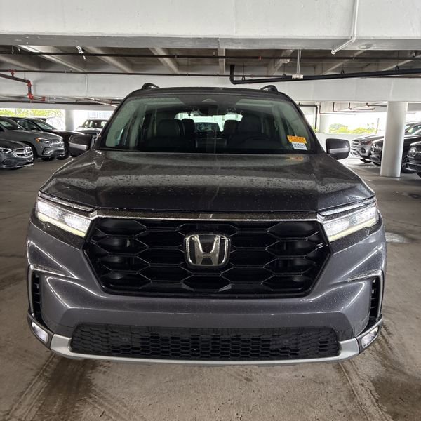 Used 2024 Honda Pilot Touring image 12