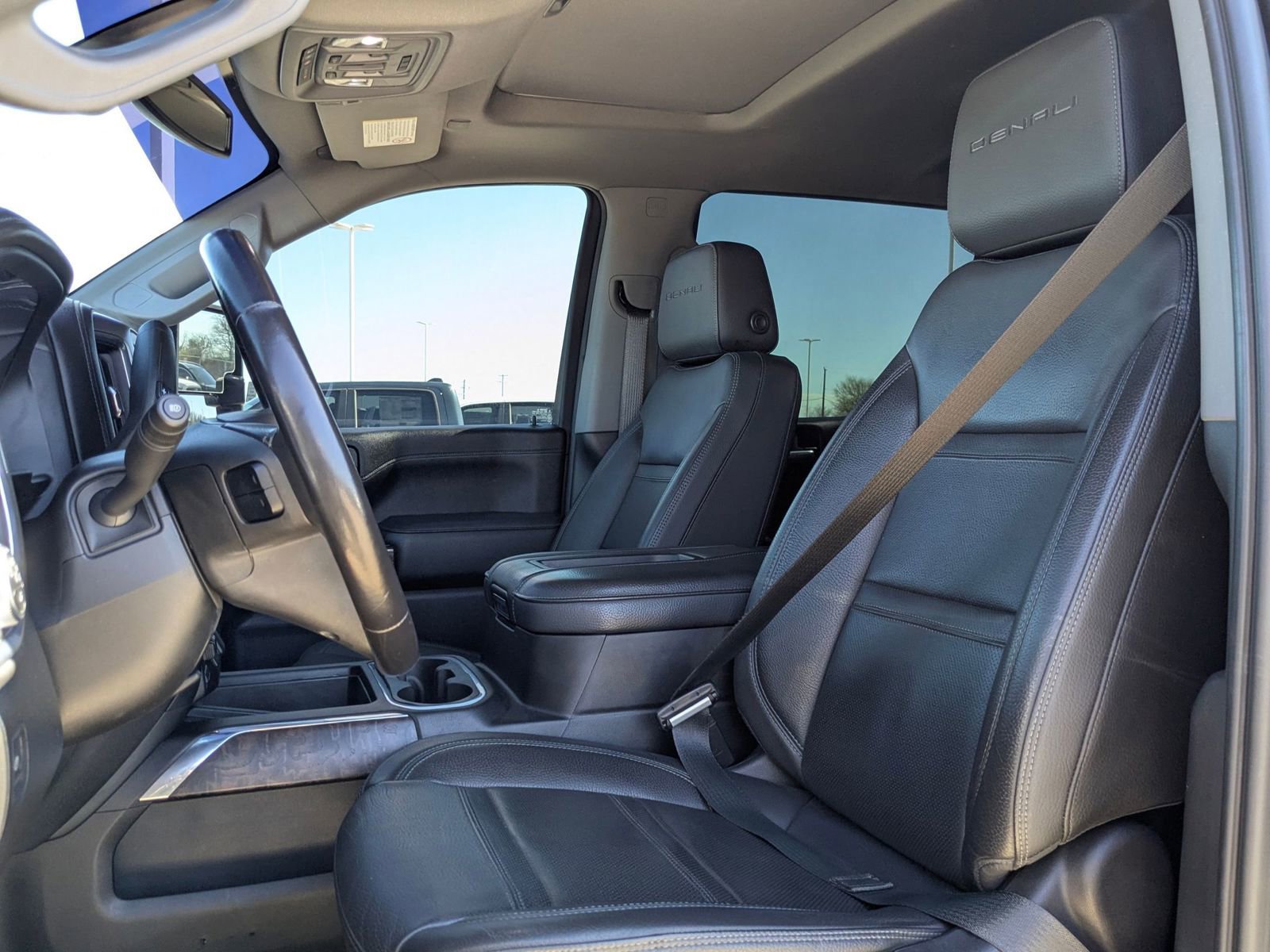 Used 2022 GMC Sierra 3500 Denali image 15