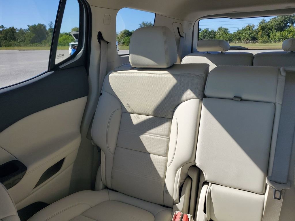 Used 2021 GMC Acadia Denali w/ Denali Technology Package image 12