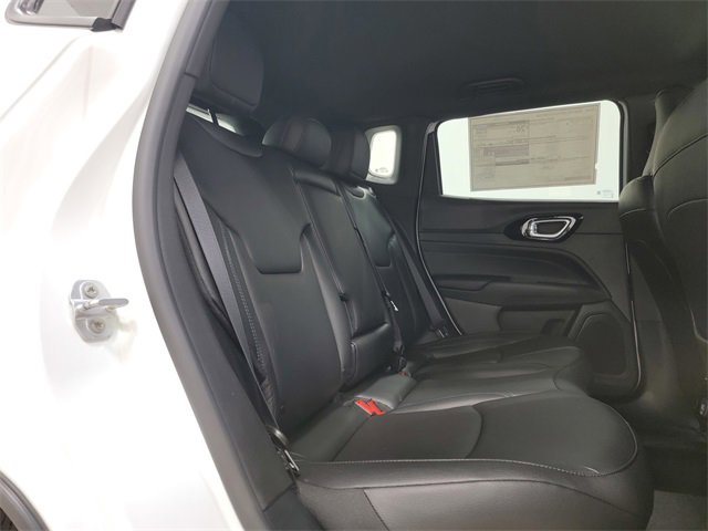 New 2026 Jeep Compass Limited image 18