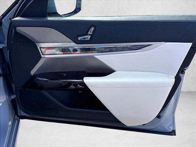 Certified 2024 BMW 740i RWD image 18