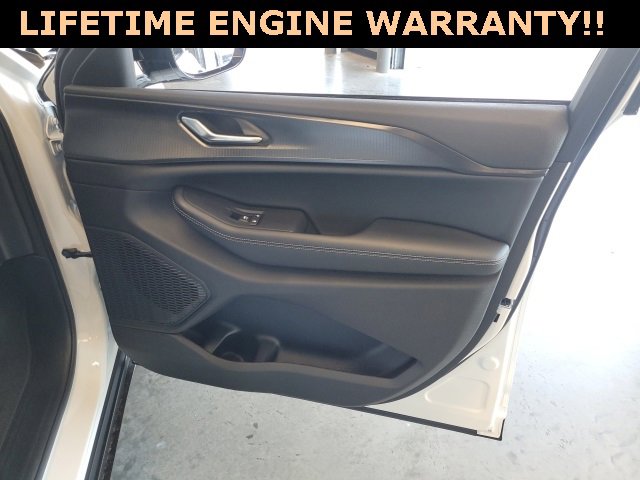 New 2025 Jeep Grand Cherokee L Altitude image 40