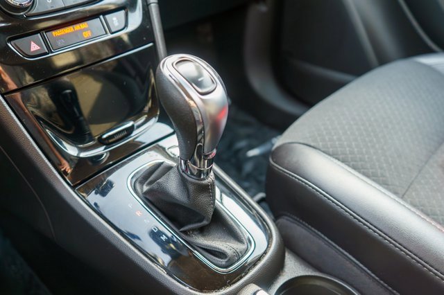 Used 2022 Buick Encore Preferred w/ Safety Package image 32