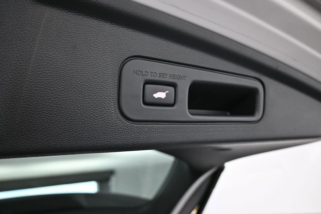 Used 2023 Acura MDX SH-AWD w/ Advance Package image 48