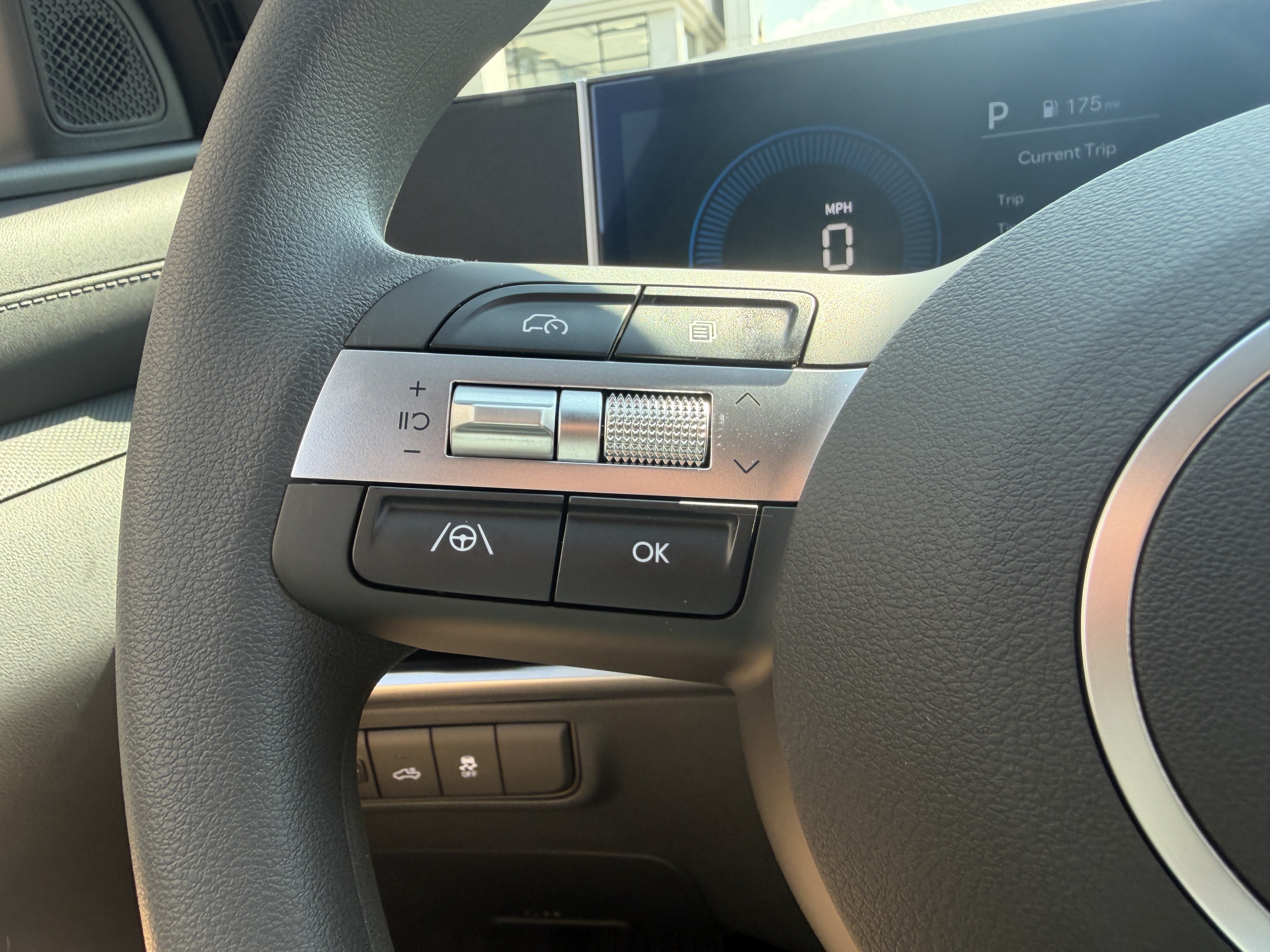 New 2027 Hyundai Santa Cruz SE AWD/4WD image 32