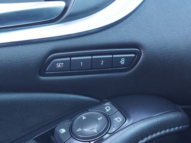 Used 2023 Buick Enclave Avenir w/ Avenir Technology Package FWD image 42
