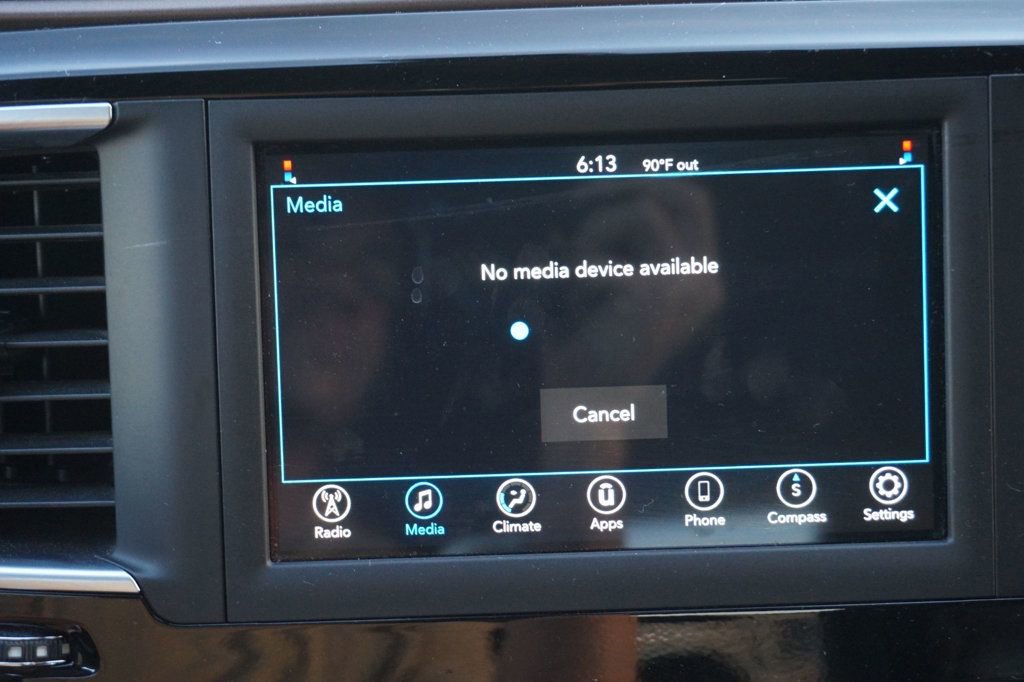 Used 2021 Chrysler Voyager Lxi image 31