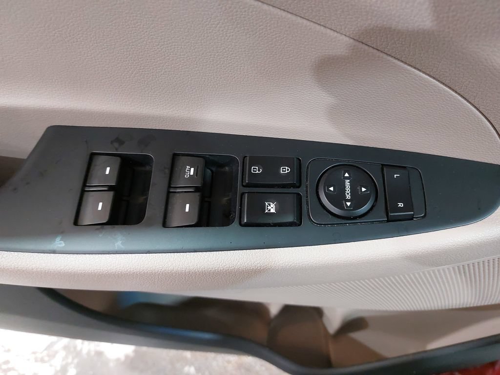 Used 2018 Hyundai Tucson Value FWD image 29
